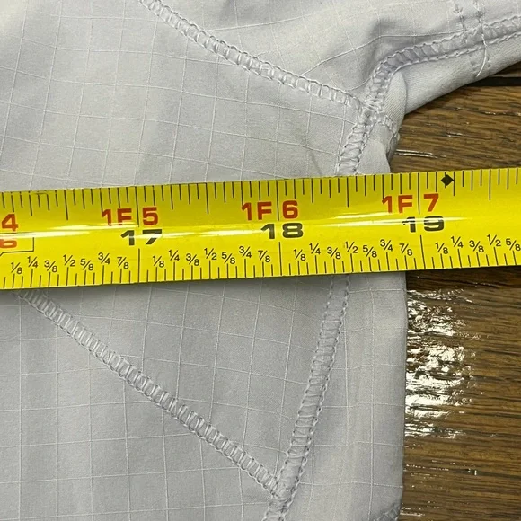 🍋LIKE NEW Lululemon SS Crew Light Lilac Tee - Picture 6 of 6